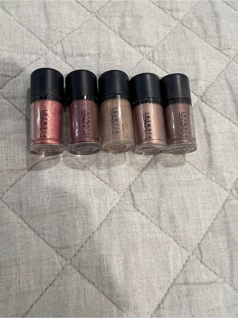 MAC Cosmetics Pigment Loose Eyeshadow Set - Shimmery Peach & Nude Tones